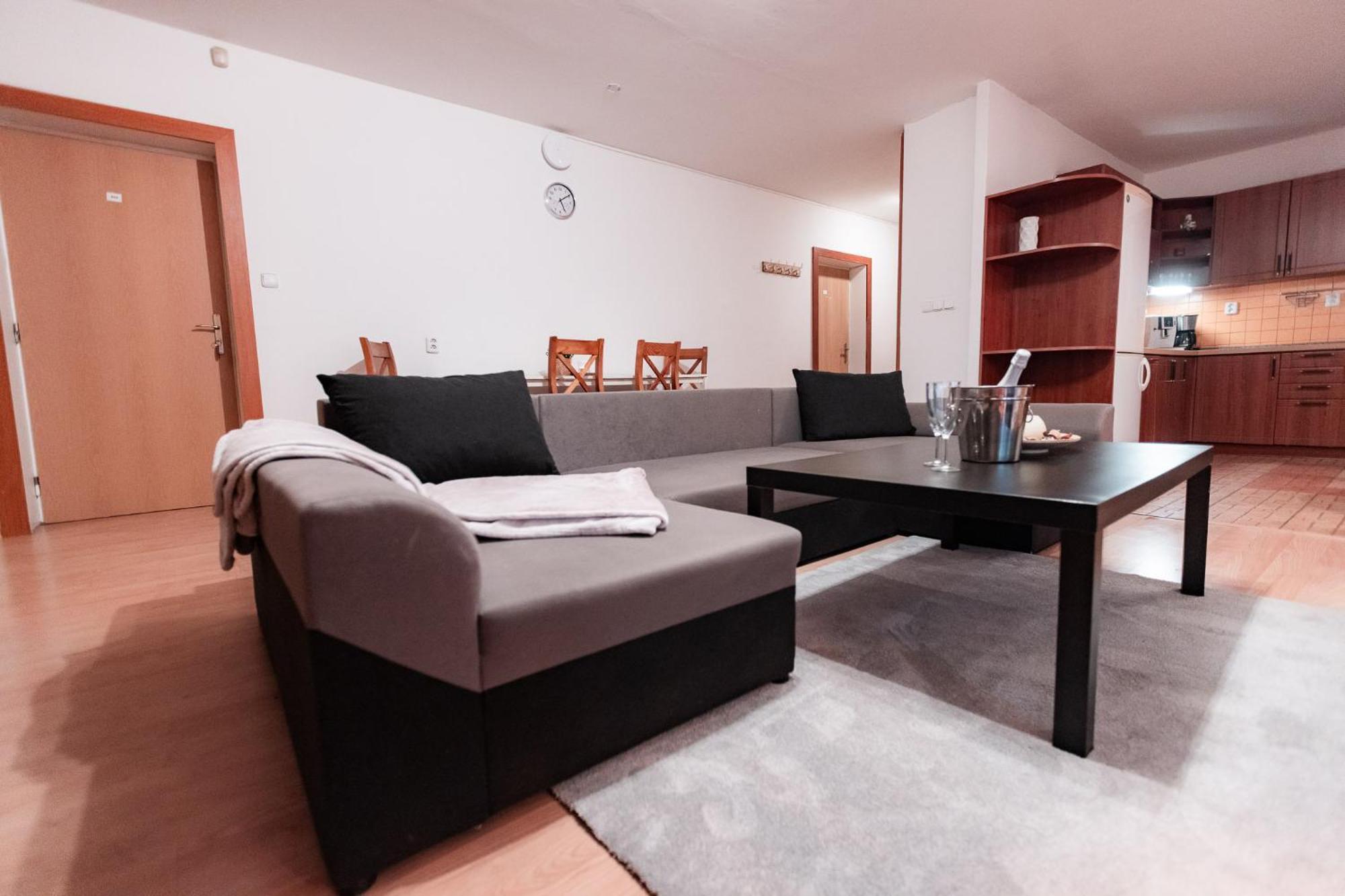 Hotel Rozkos Česká Skalice Esterno foto