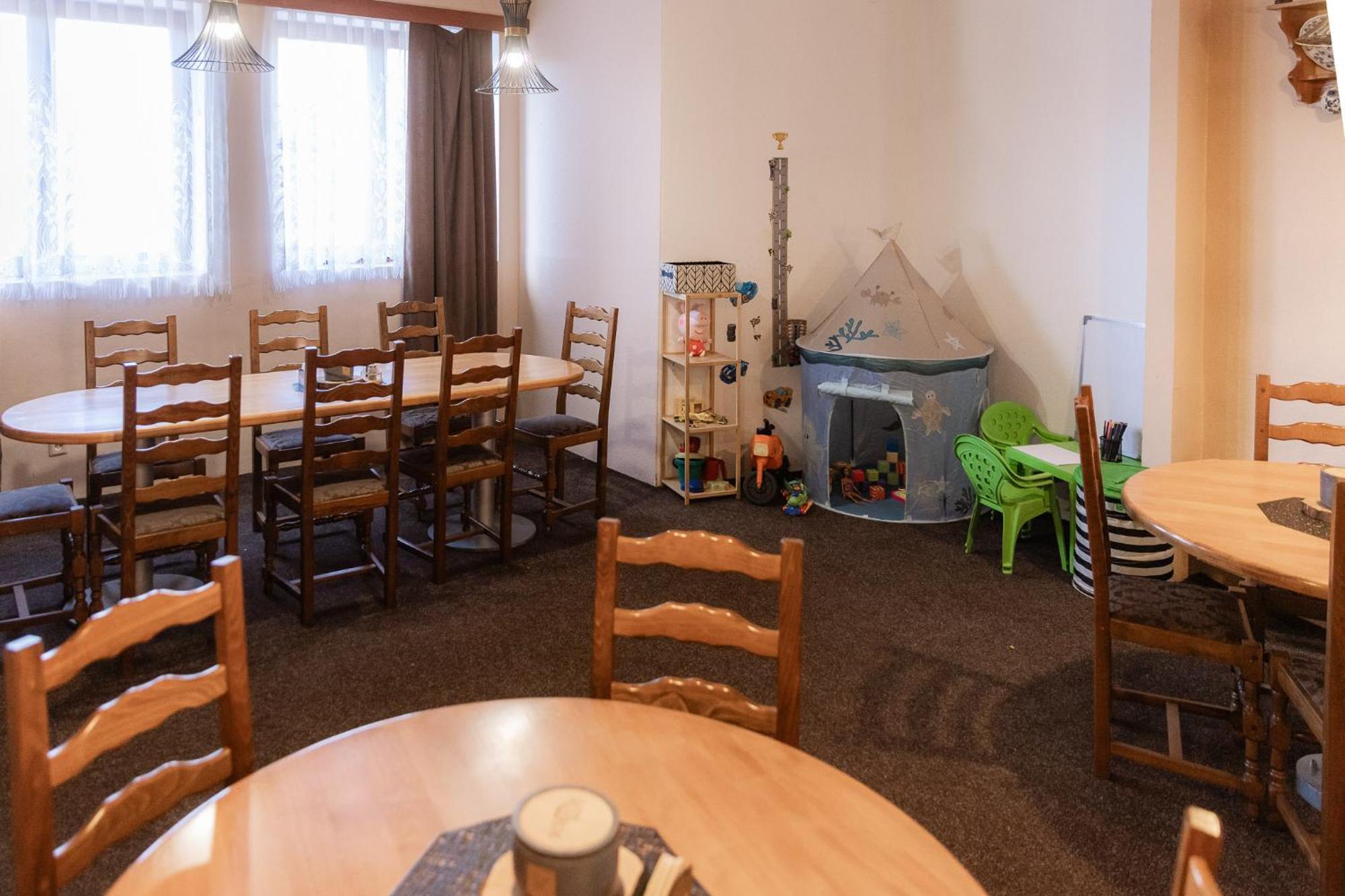 Hotel Rozkos Česká Skalice Esterno foto