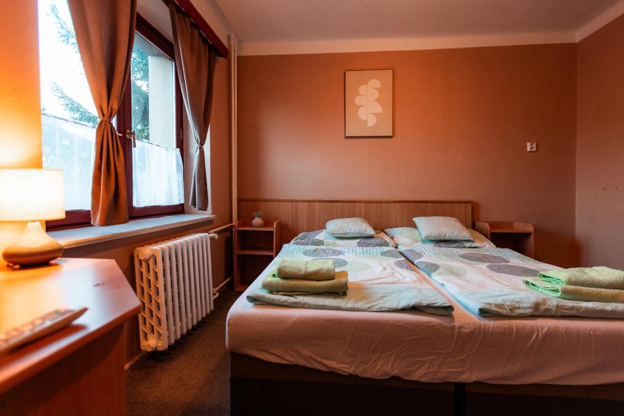 Hotel Rozkos Česká Skalice Esterno foto